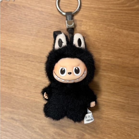 Authentic Popmart Pin For Love Labubu: Letter R - Picture 4 of 7